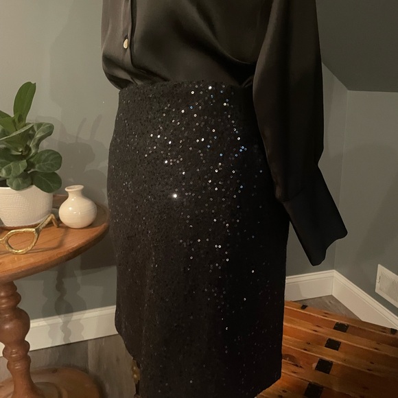 Loft black sequin skirt - Picture 6 of 6
